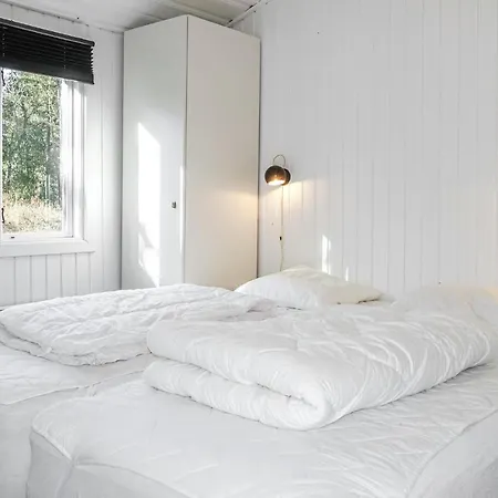 2 Bedroom Amazing In Casa vacanze Hasle