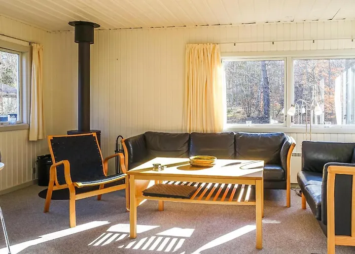 2 Bedroom Amazing In Casa vacanze